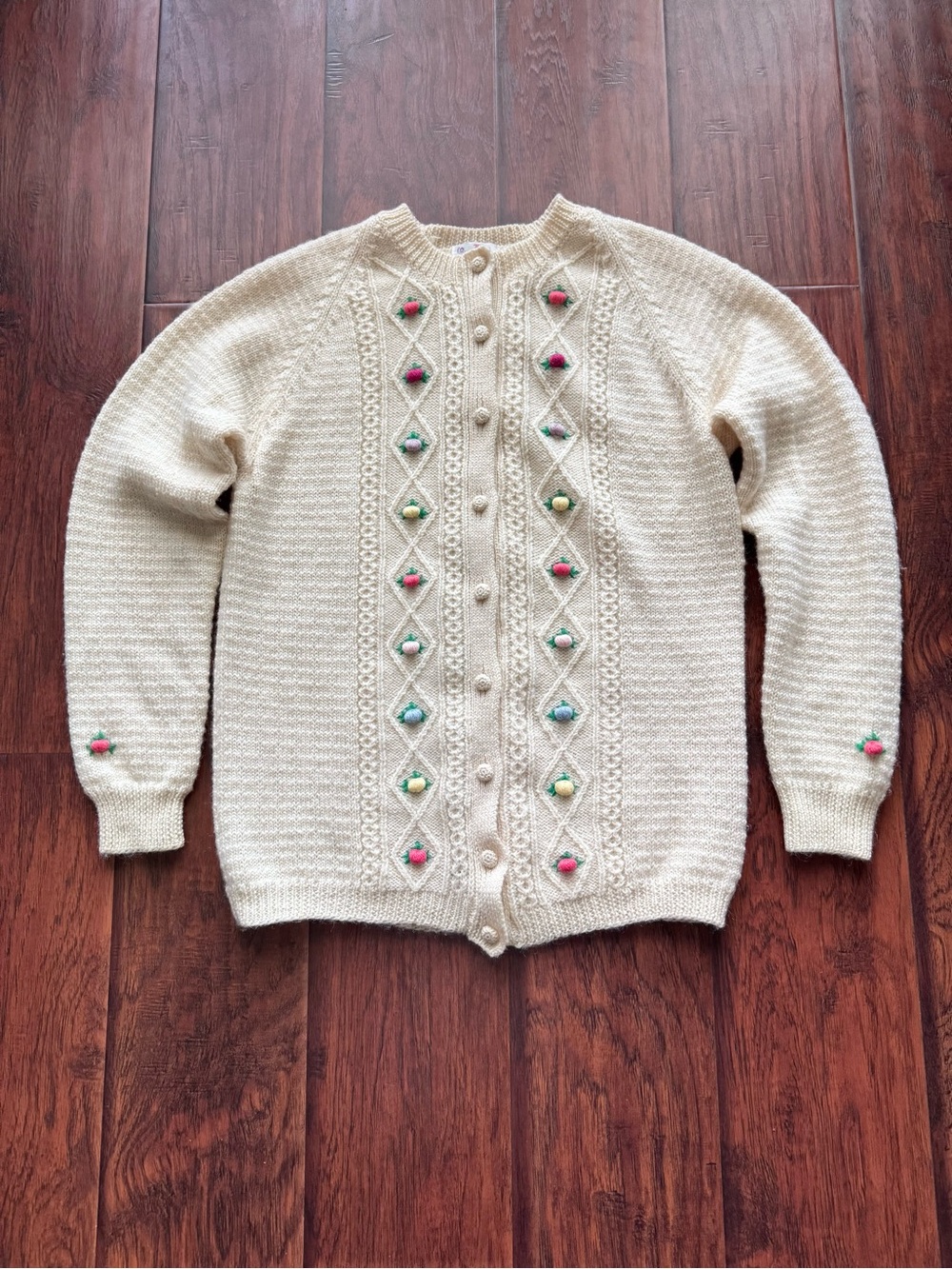 VTG Wool Cable Knit Cardigan Sweater Lady Clansman Cream Floral Embroidered Sz L